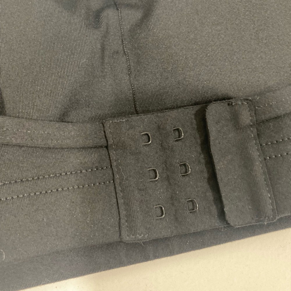 Lorna Jane Classic Black Sports Bra NWT - Picture 5 of 9